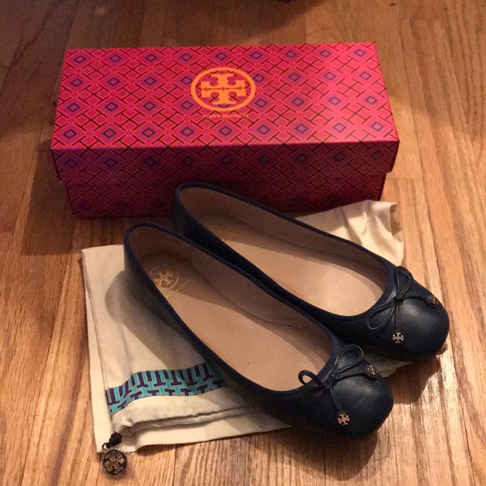 Like New Tory Burch Navy Laila Driver Ballet Flat
